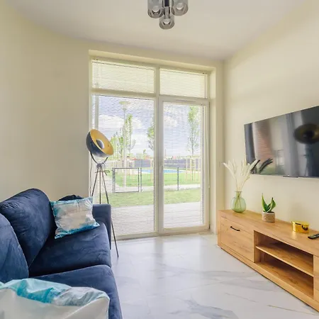 Messa Black Z Basenem Letnim By Holidaysun Apartamento Poland