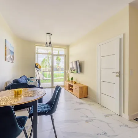 Messa Black Z Basenem Letnim By Holidaysun Apartamento *